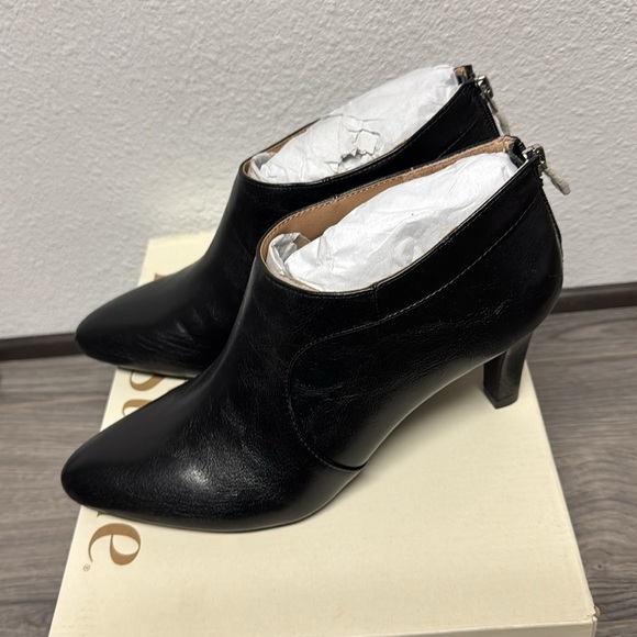 LifeStride Georgia Bootie (WIDE) - Picture 6 of 8